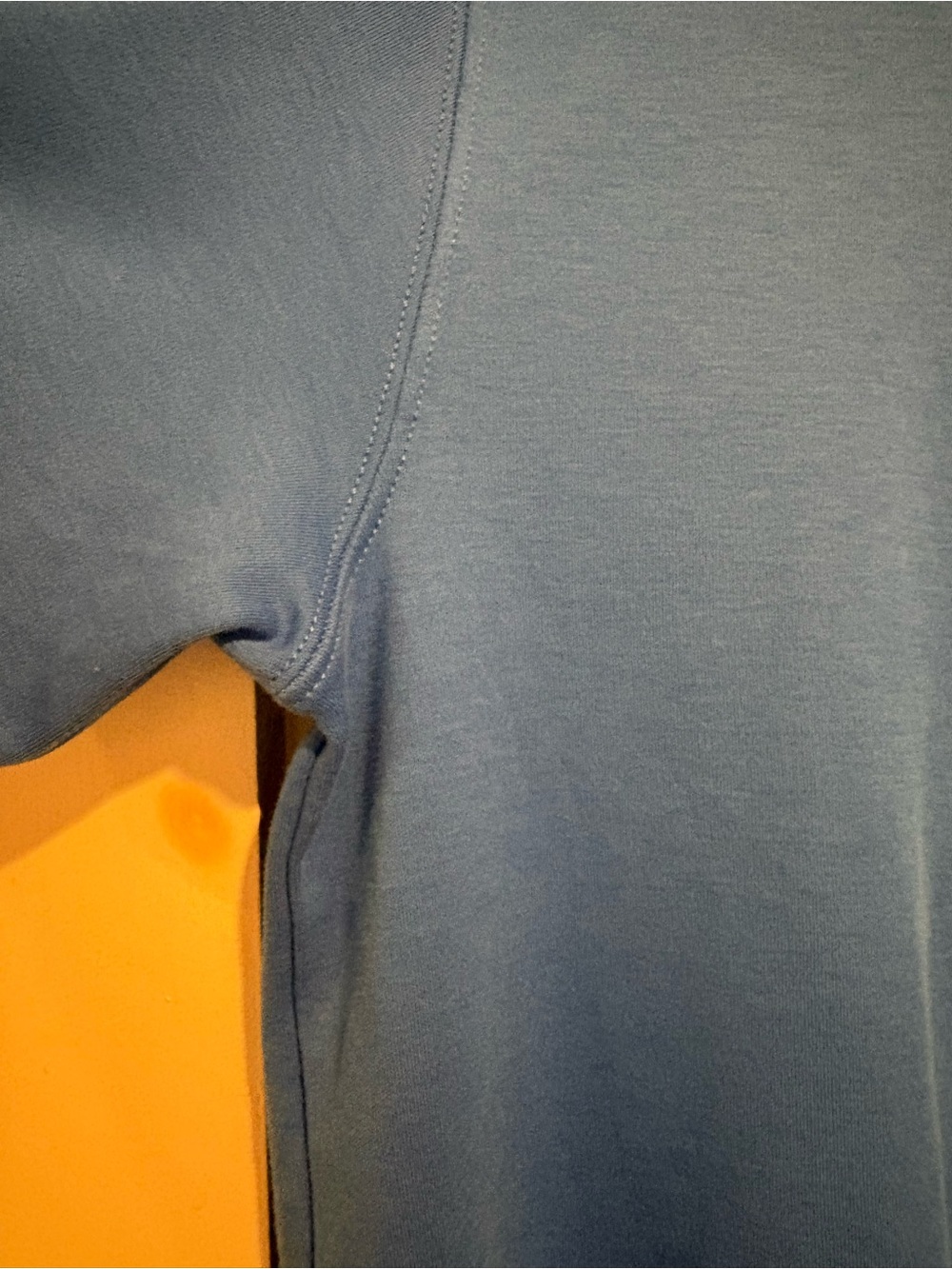 Aritzia Babaton Women’s Classic Crewneck T-Shirt Summer Staple Basic Shirt Top - Picture 3 of 9